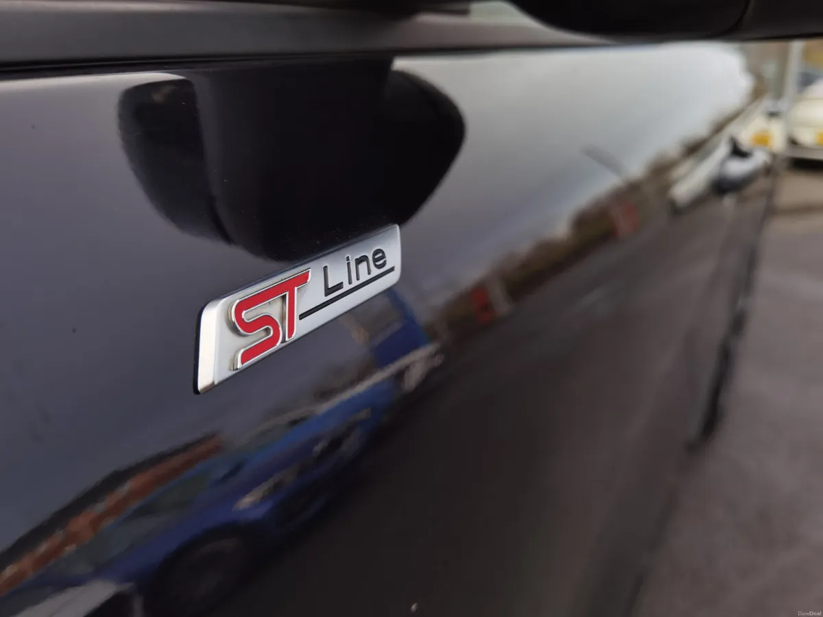 FORD KUGA 2.5 ST-LINE X EDITION **HUGE SPEC** AUTO - Image 3