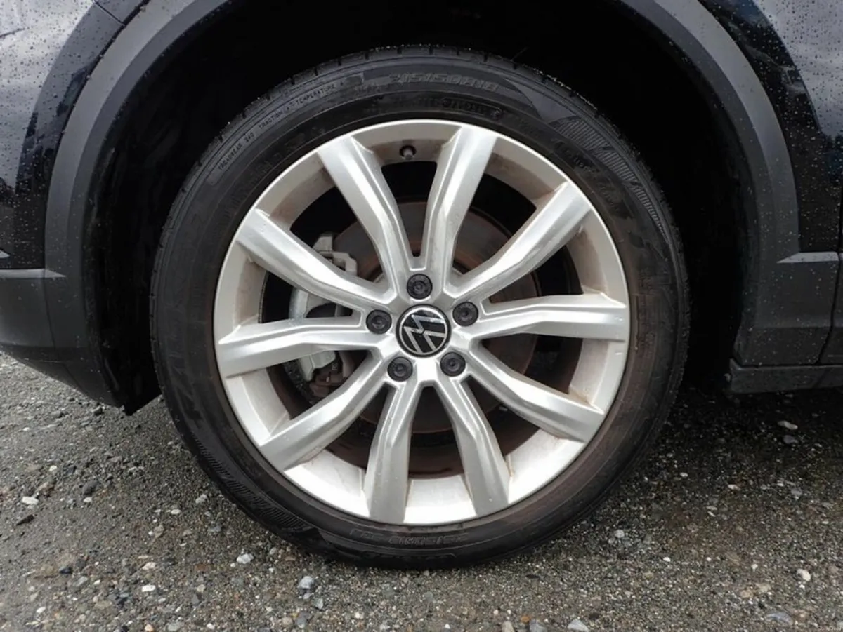 Volkswagen T-Roc 212 2.0 TDI SPORT LEATHER SEATS - Image 3