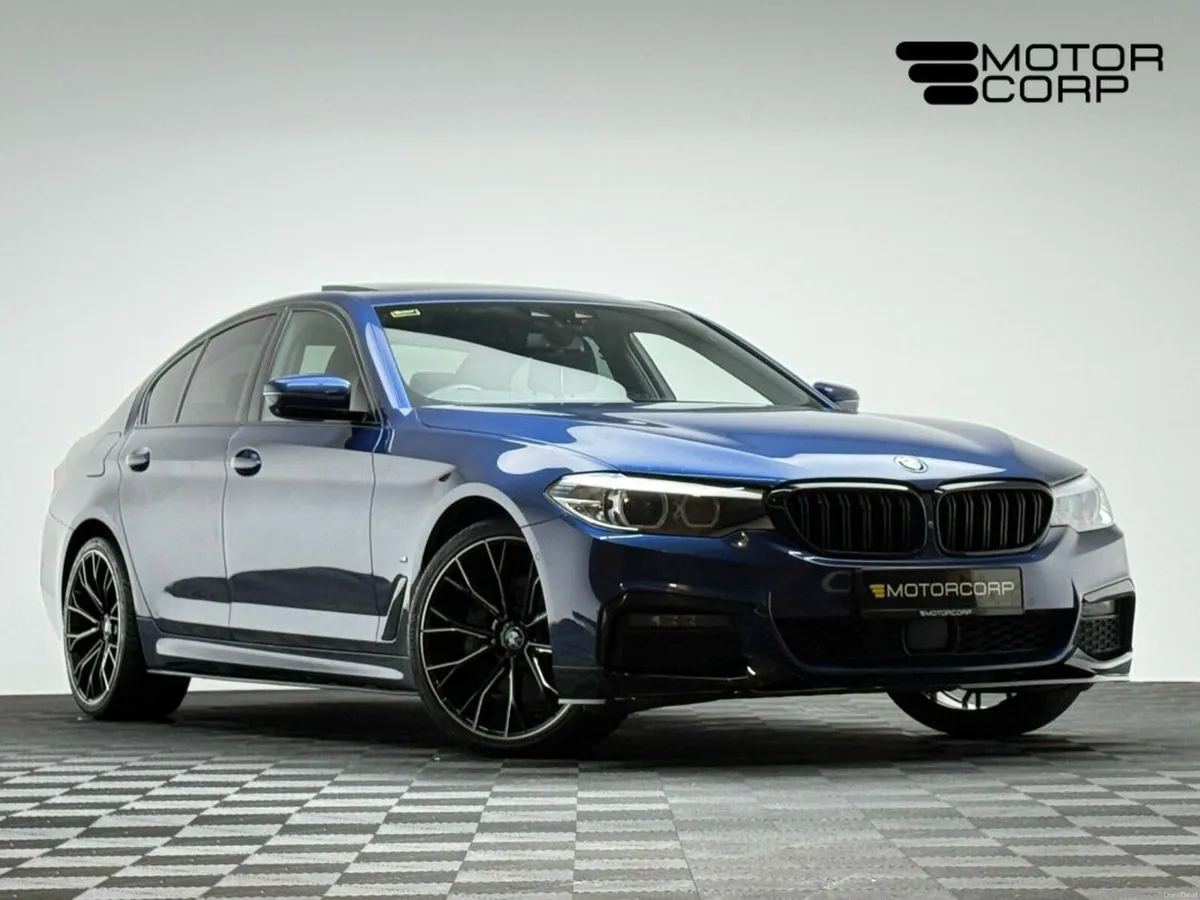 BMW 5-Series 530E M SPORT XDRIVE *SUNROOF* - Image 1