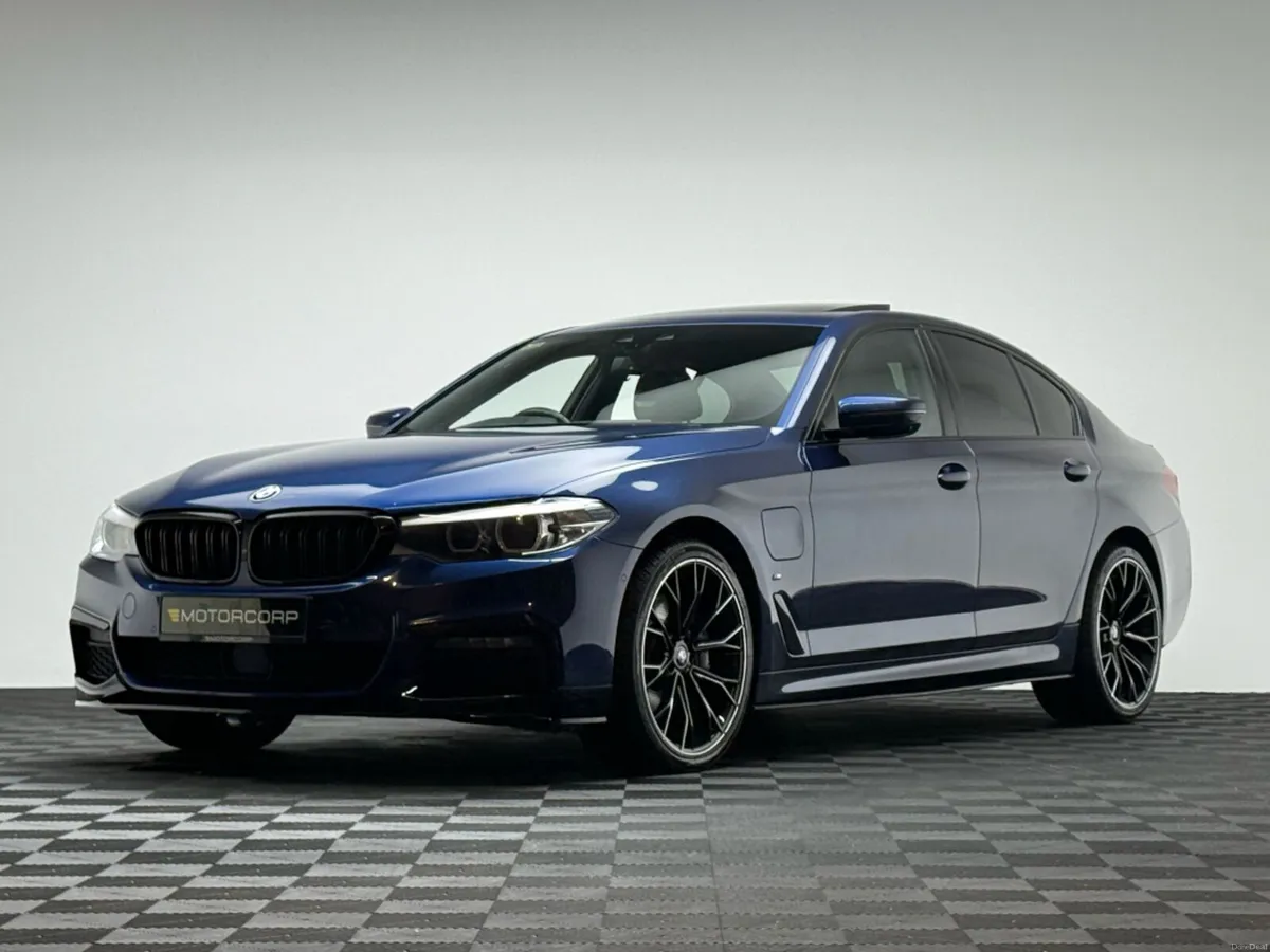 BMW 5-Series 530E M SPORT XDRIVE *SUNROOF* - Image 3