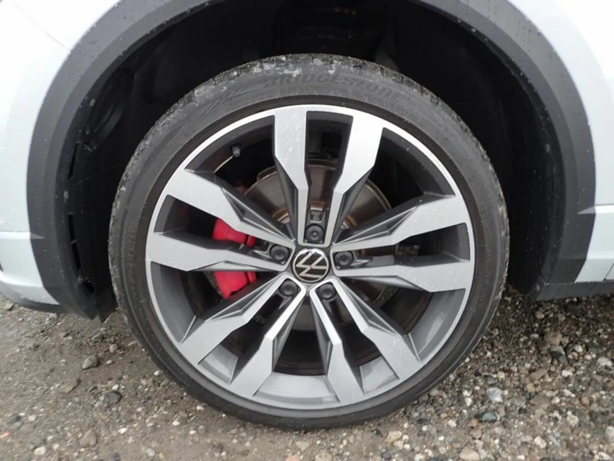 Volkswagen T-Roc 212 TDI R Line - Image 2