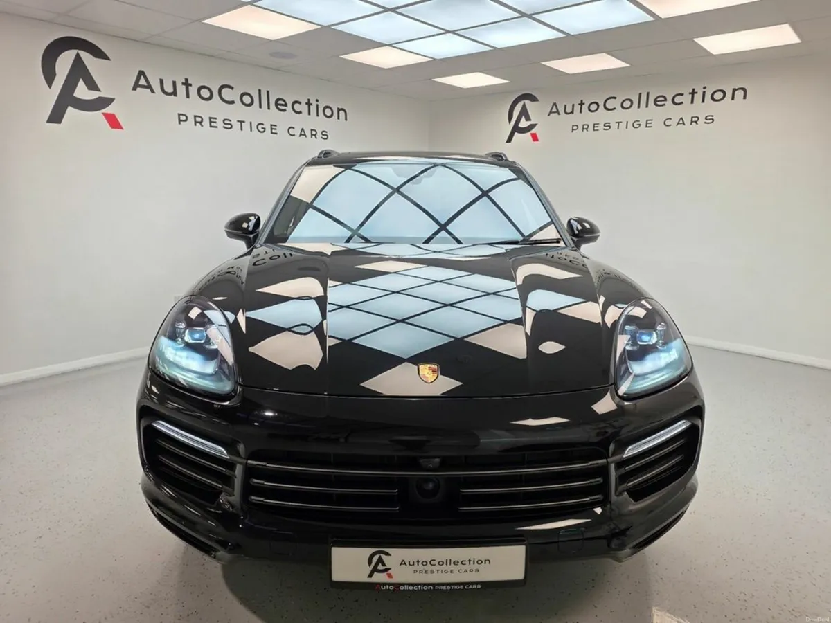 Porsche Cayenne **E-HYBRID 3.0 V6 470BHP**PLATINUM - Image 2