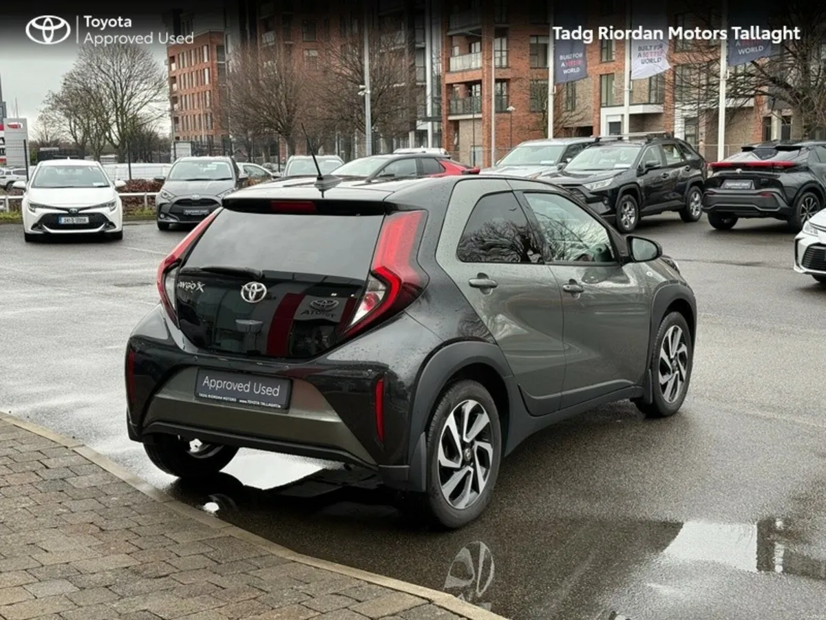 Toyota Aygo X 1.0 DESIGN *** LOW MILEAGE *** AUTOM - Image 2