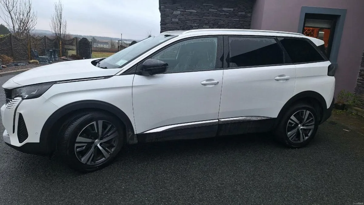 Peugeot 5008 - Image 2