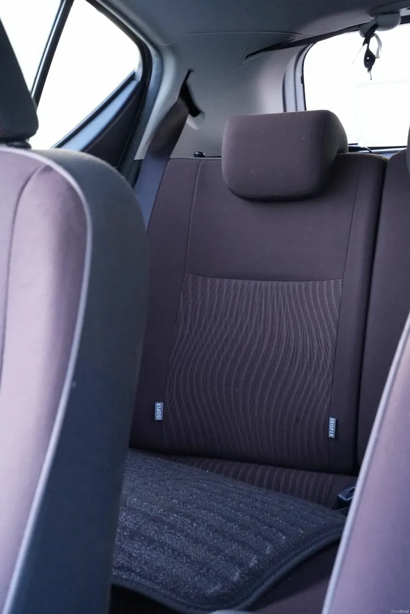 Toyota Aqua 2017 - Image 3