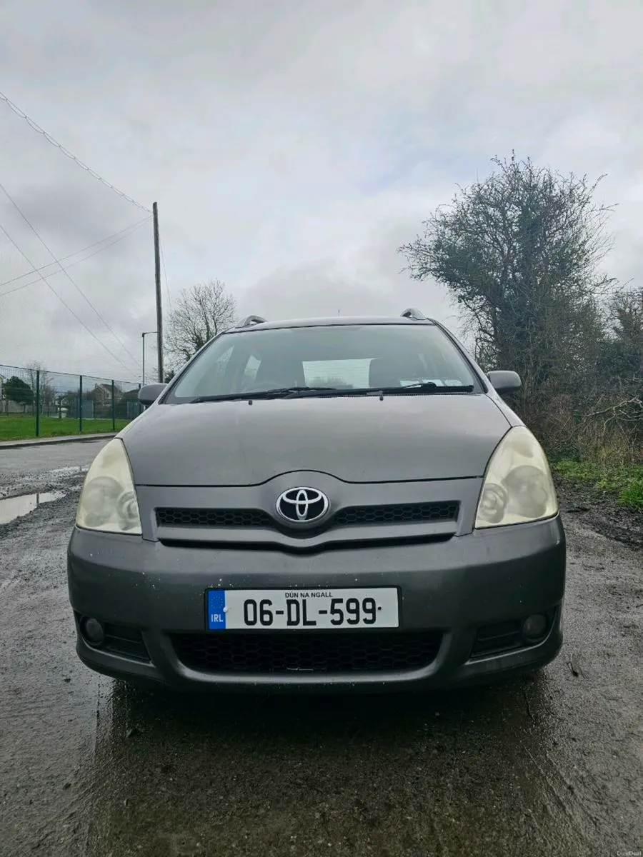 Toyota corolla verso - Image 2