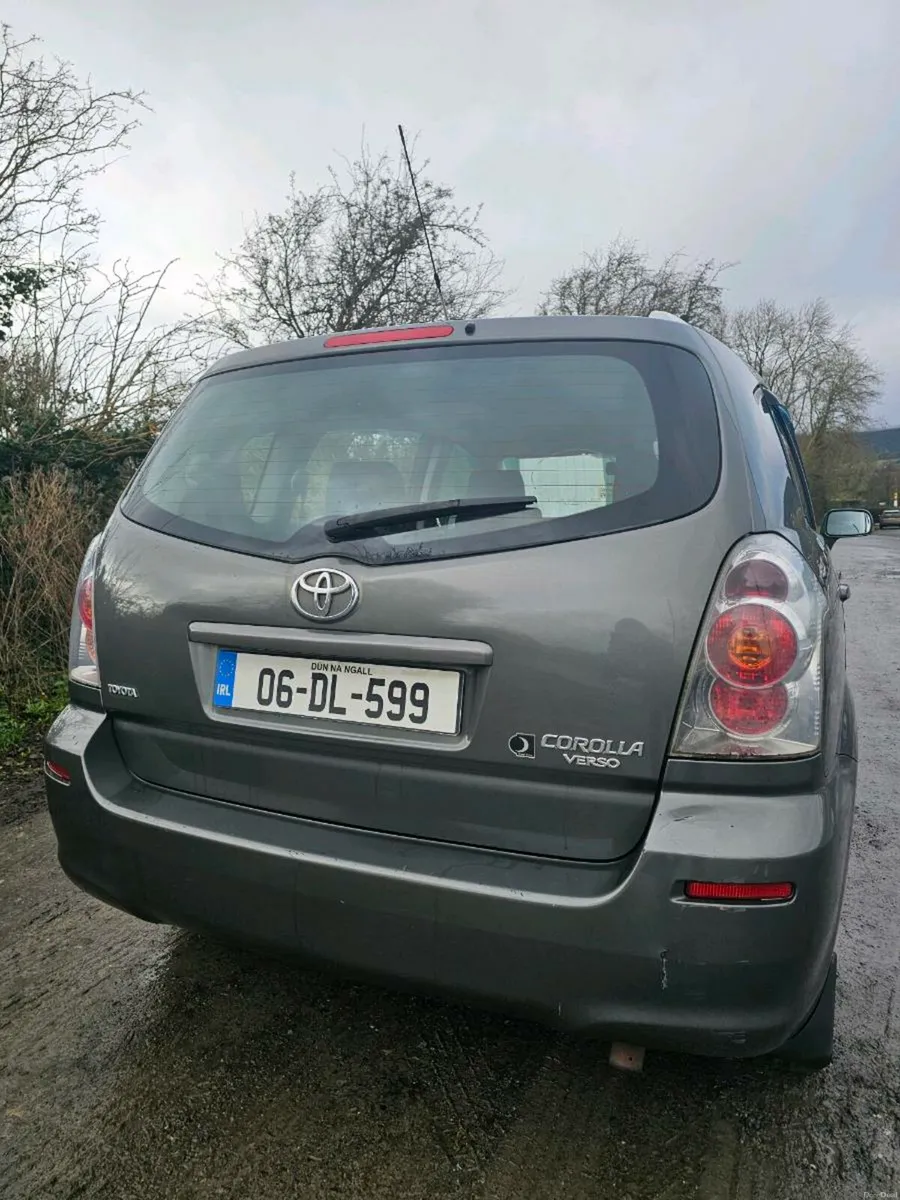 Toyota corolla verso - Image 3