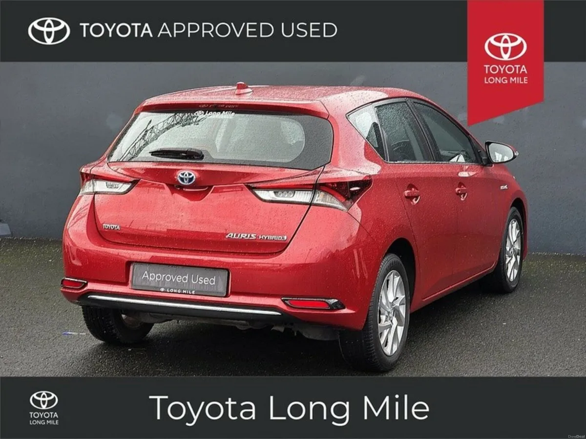 Toyota Auris 1.8 Hybrid Luna 5dr - Image 3