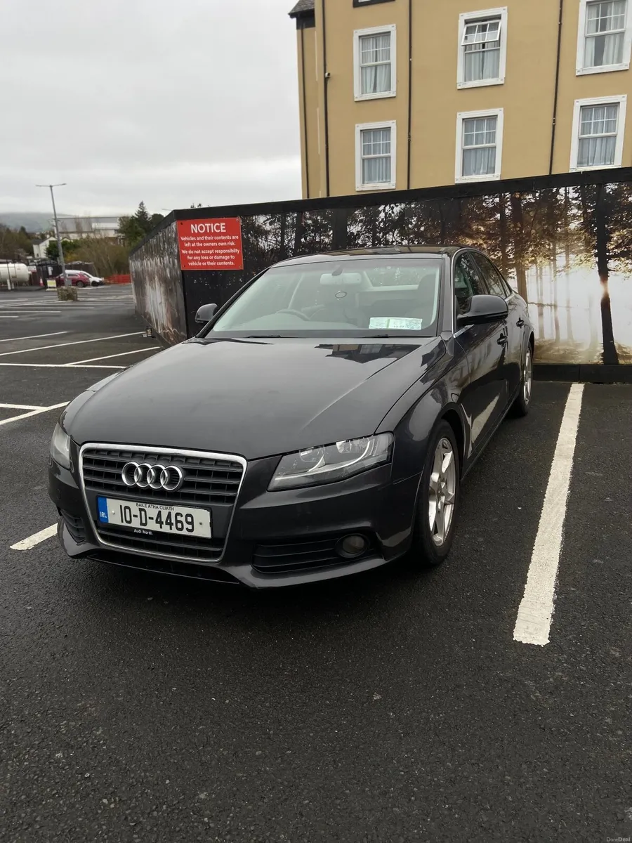 Audi A4 2010 - Image 2
