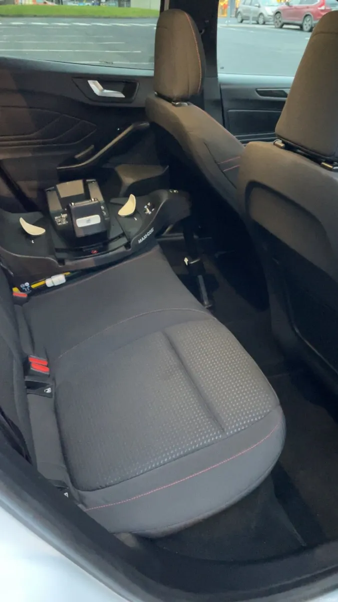 Ford Focus 2019 - Image 3