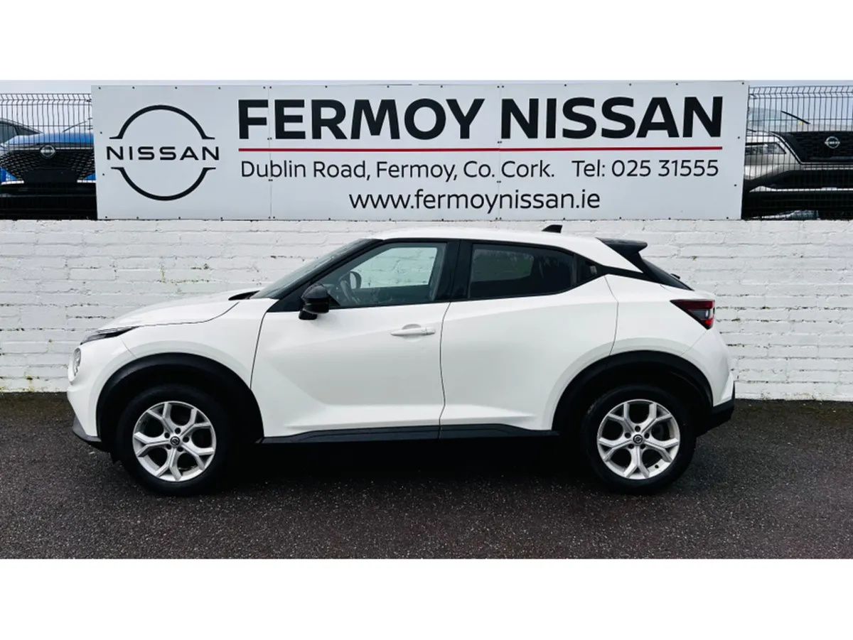 Nissan Juke LOW MILEAGE WITH REVERSE CAMERA + REAR - Image 2