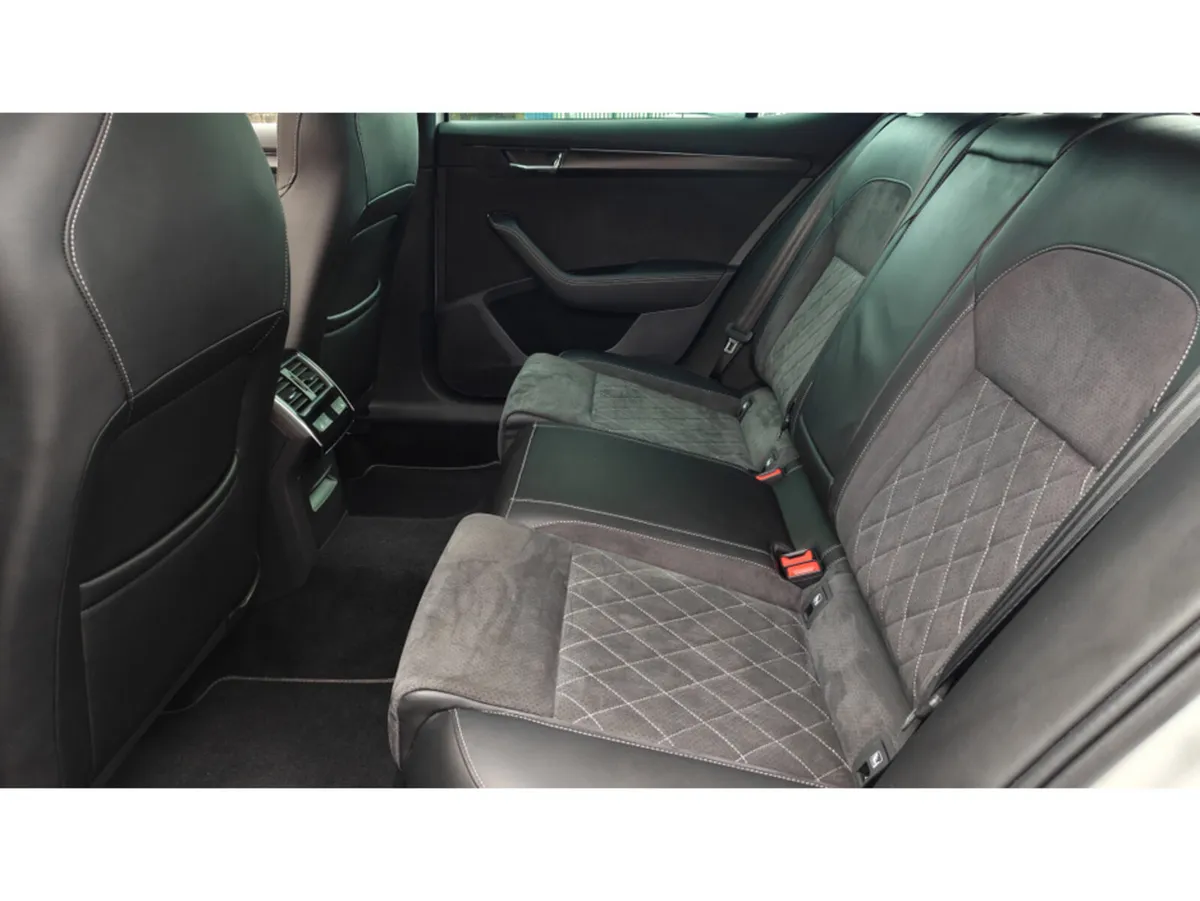 Skoda Superb SPORTLINE 2.0 TDI 150 BHP- HEATED F+R - Image 3