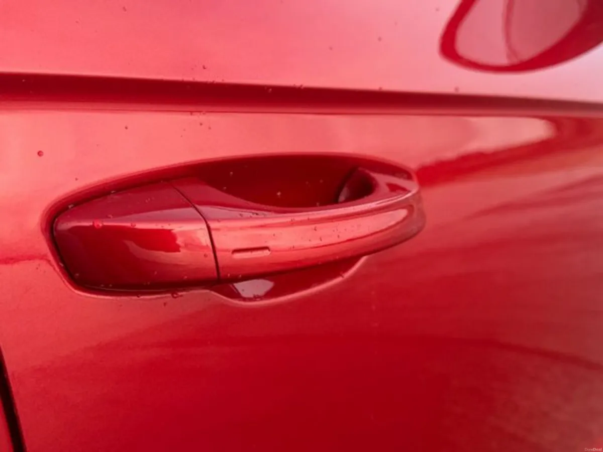 Volkswagen T-Roc Spec ED 2.0tdi M6F 116HP - Image 3