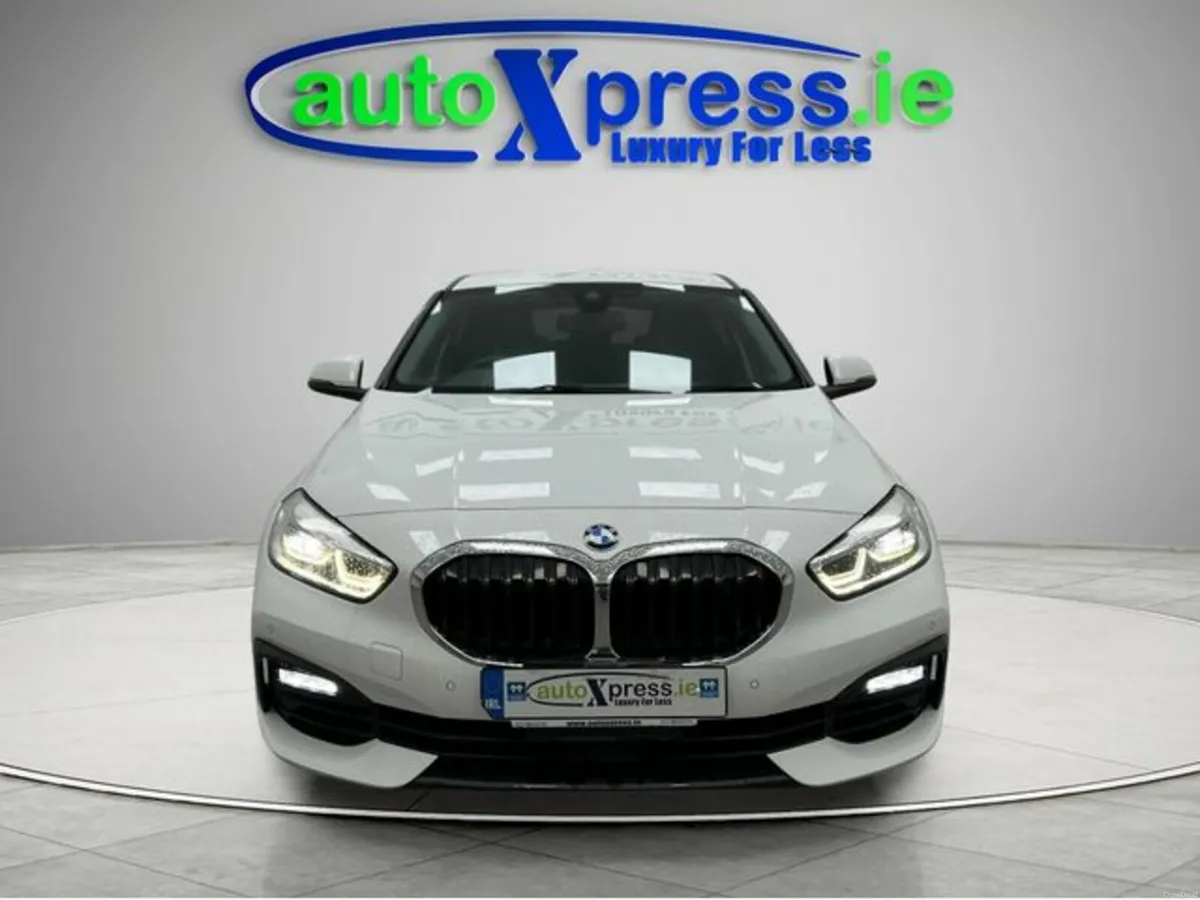 BMW 1-Series 118D PLAY Automatic - Image 3