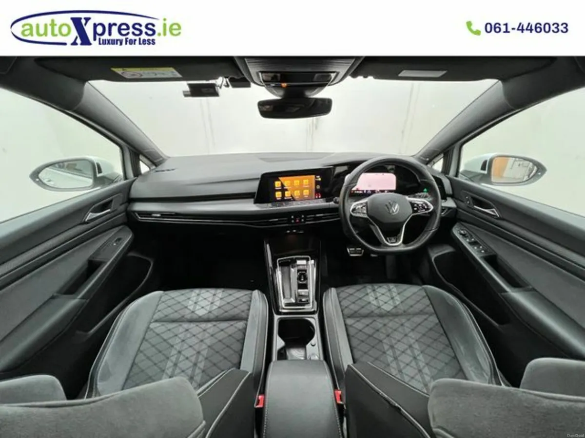 Volkswagen Golf ETSI R-Line Platinum Edition, Auto - Image 2