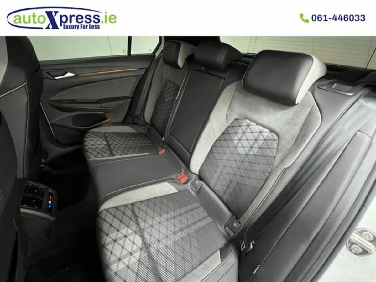 Volkswagen Golf ETSI R-Line Platinum Edition, Auto - Image 4