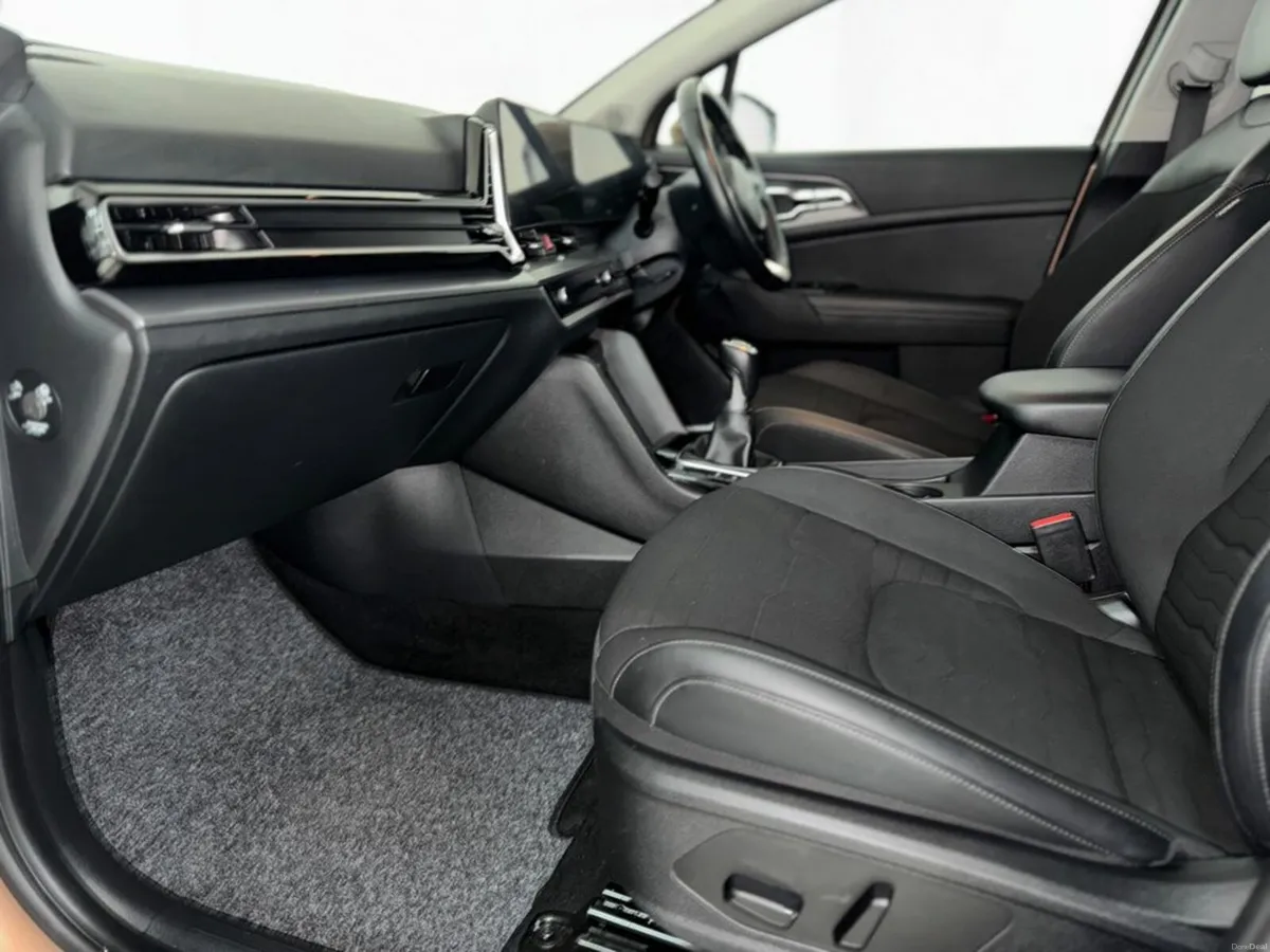 Kia Sportage Manual 5DR - Image 3