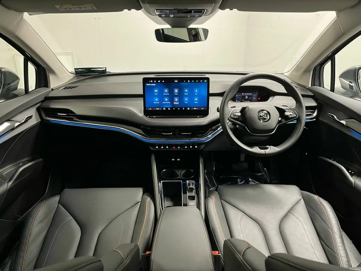 Skoda Enyaq IV 85+ - Reversing Camera - Ambient Li - Image 4