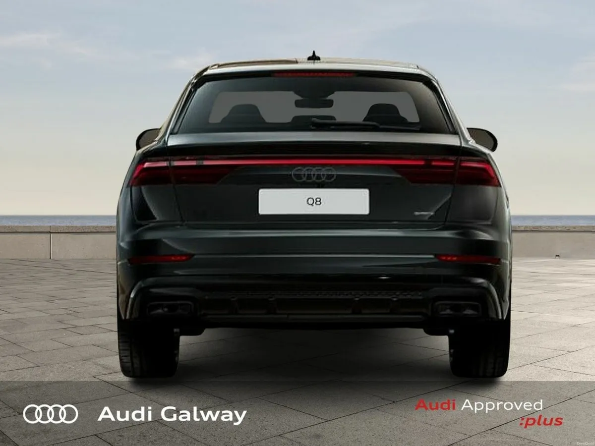 Audi Q8 COMPETITION PACK TFSI E-QUATTRO - Image 4