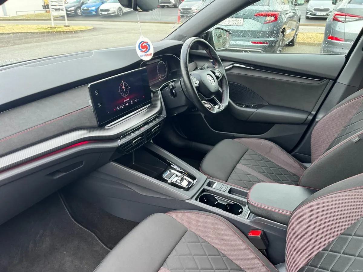 Skoda Octavia OCTAVIA RS 2.0TDI 200HP DSG - Image 3