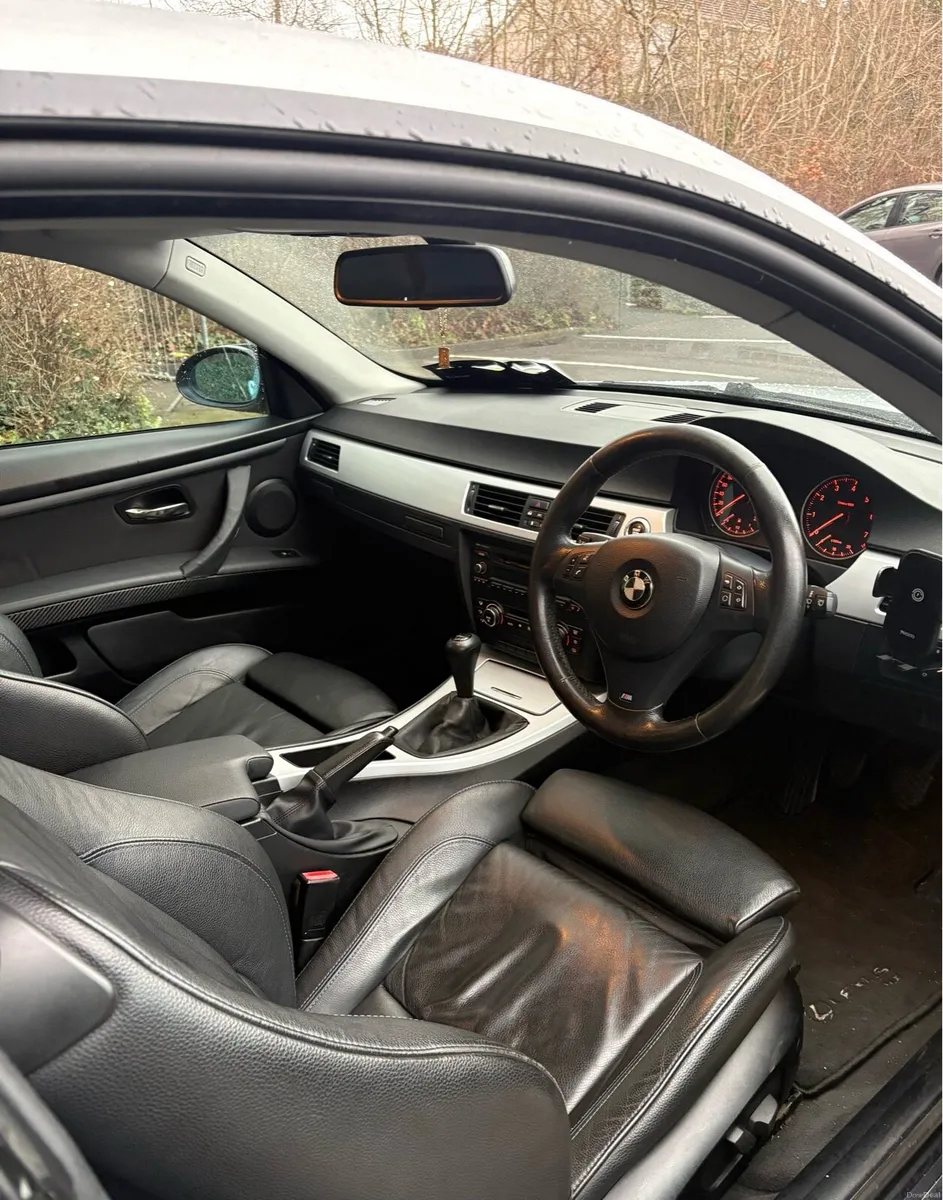 BMW e92 320i for sale/swap nct 1/27 LOW MILEAGE - Image 2