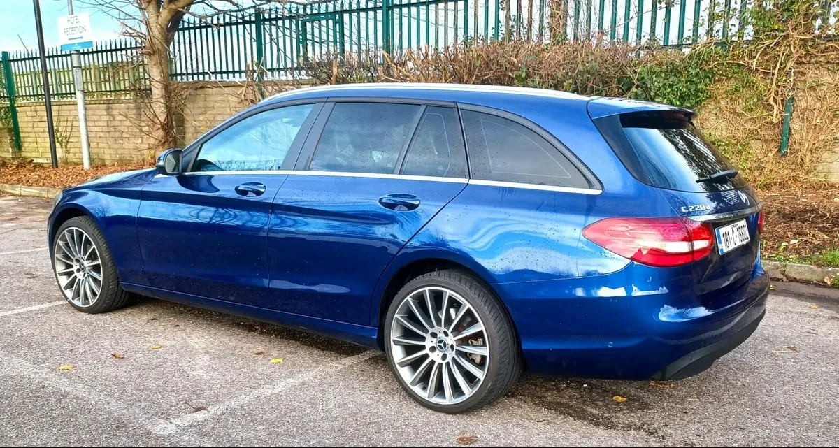 Mercedes-Benz C-Class 2018 - Image 3