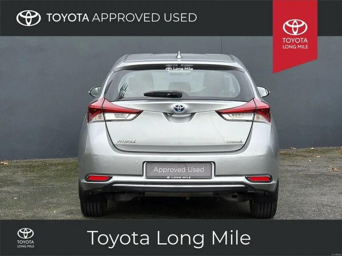 Toyota Auris 1.8 Hybrid Luna 5dr - Image 4