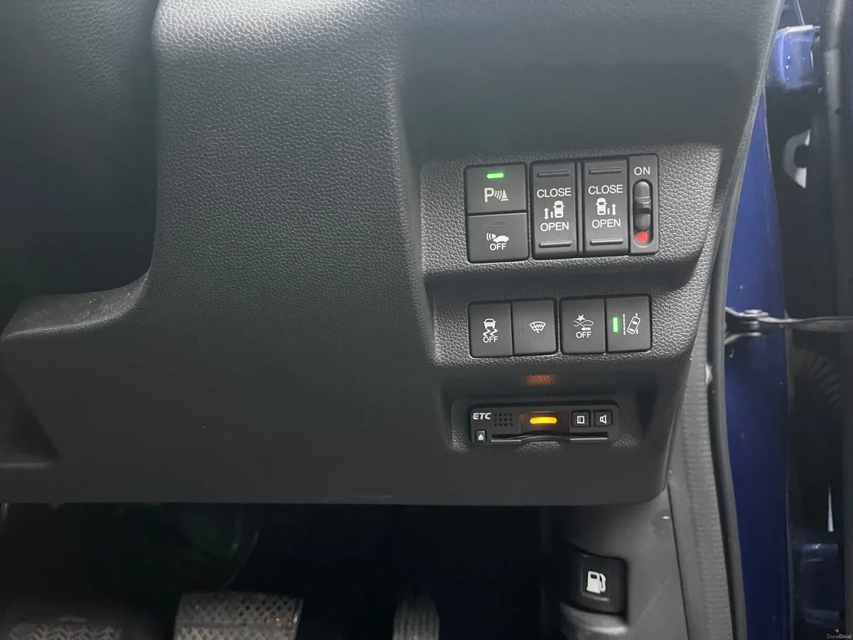 Honda Freed+ 4WD Hybrid - Image 2