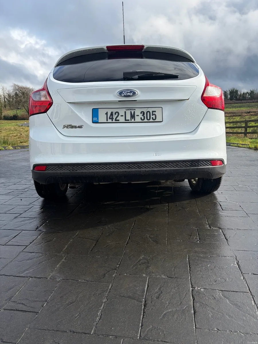 Ford Focus 2014 - Image 2