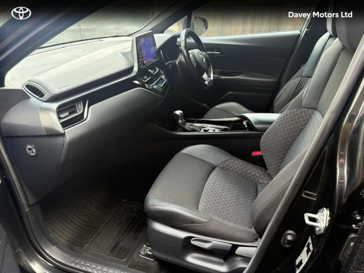 Toyota C-HR HYBRID SPORT 4DR AUTO - Image 5
