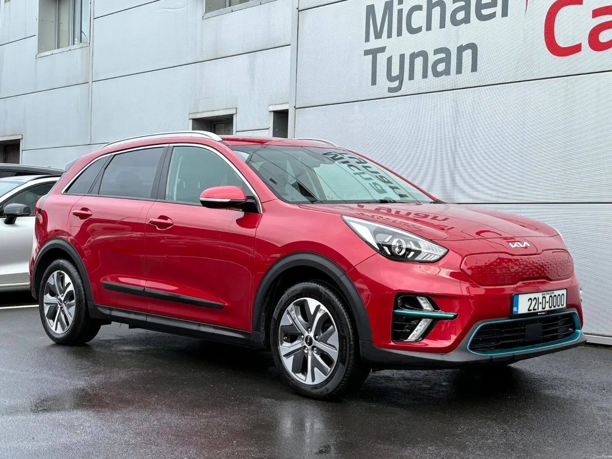 2022 Kia e-Niro 64kwh, Long Range,  CarPlay, 17” - Image 1