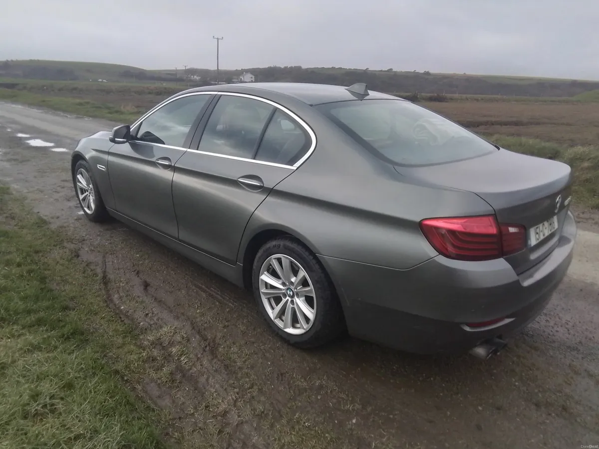 BMW 5-Series 2015 - Image 2