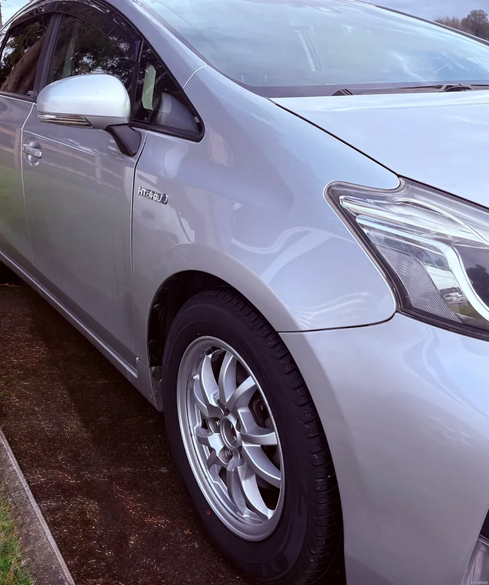 Toyota Prius 2014 - 7 Seater - Image 2