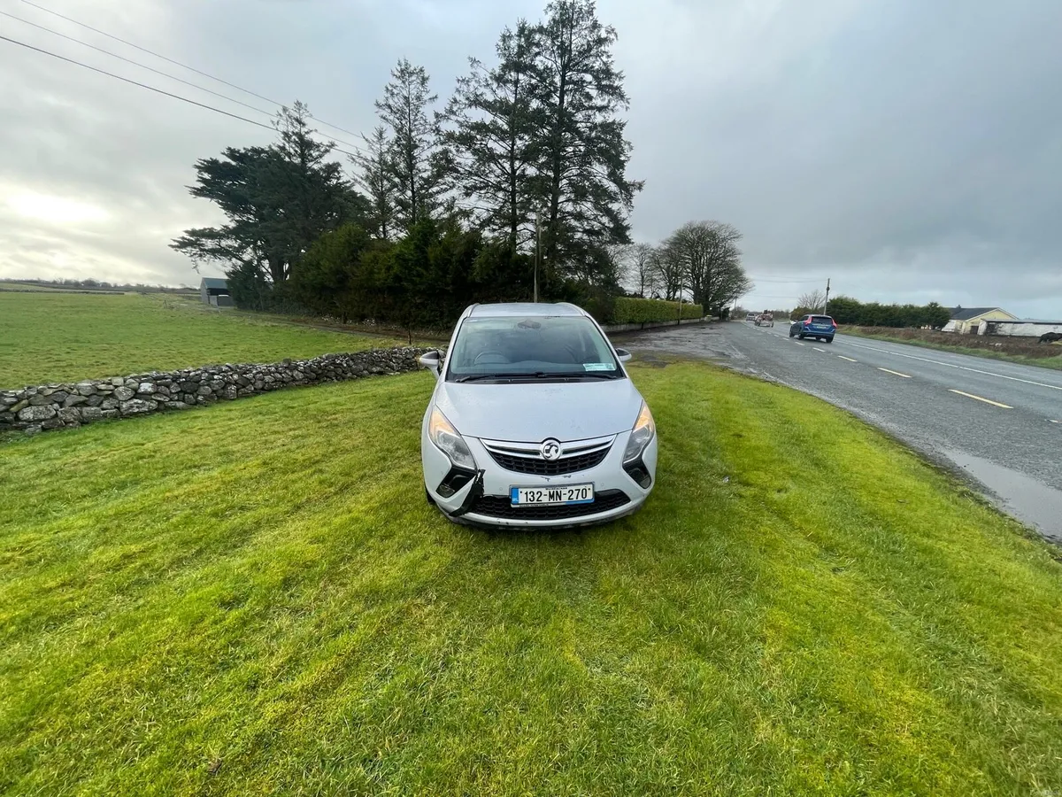 2013 Vauxhall zafira tourer - Image 2