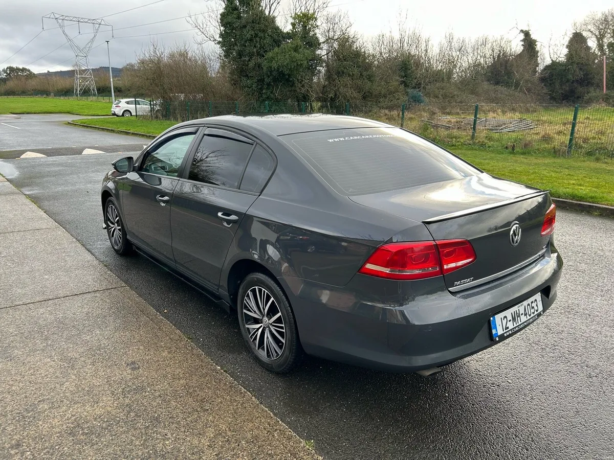 12 VOLKSWAGEN PASSAT 1.6 TDI BLUEMOTION €5,950 - Image 4