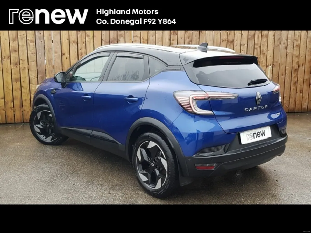 Renault Captur E-TECH Hybrid 145 Auto Techno - Image 3