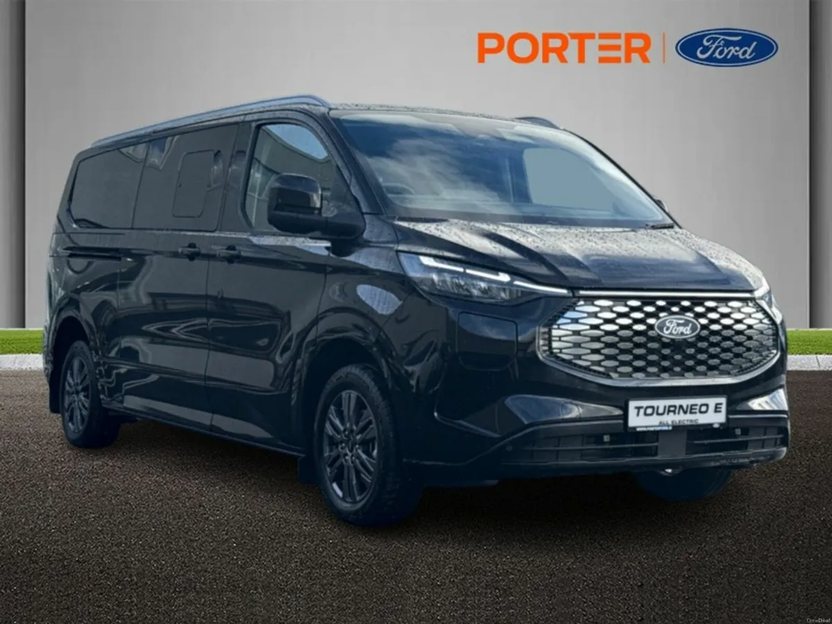 Ford Tourneo Custom *FULL EV* *8 SEATER* *370kms R - Image 1