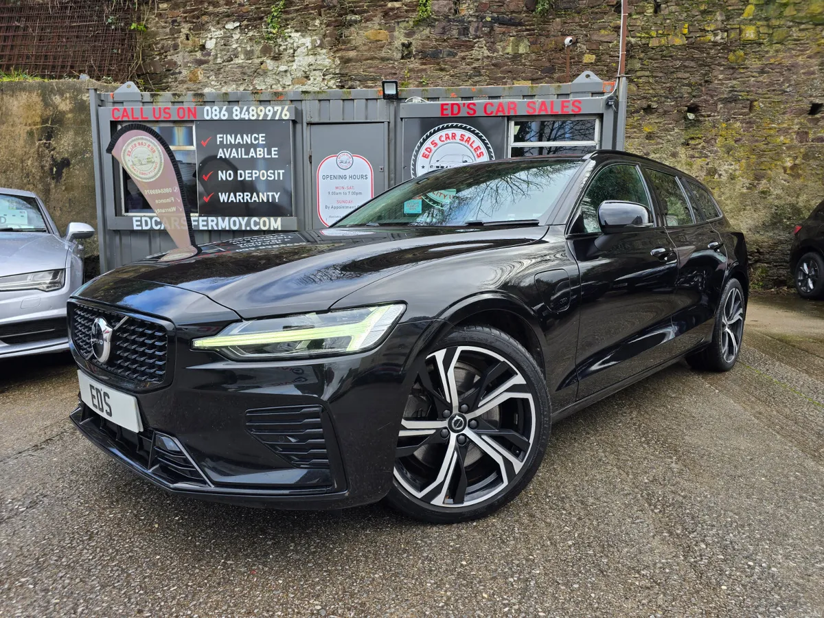 Volvo V60 2.0 T6 350BHP 4 Wheel Drive 2023 (231) - Image 3