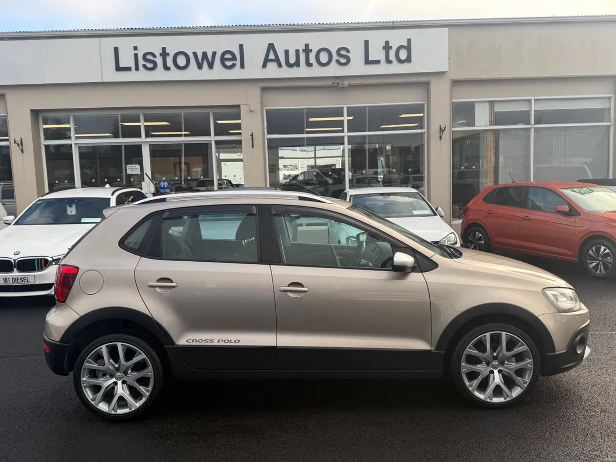 171 VW POLO CROSS 1.2 AUTOMATIC - Image 1