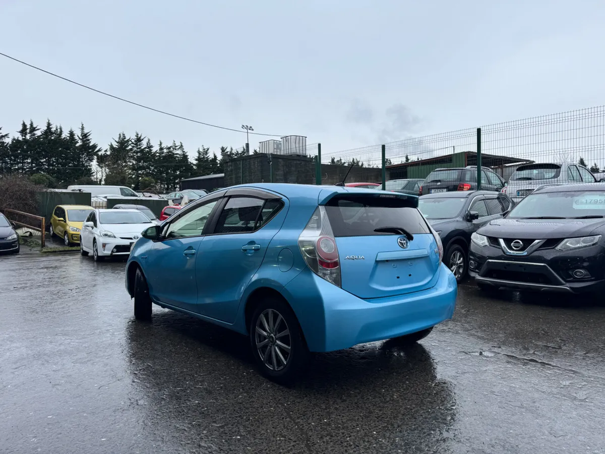 Toyota Aqua - Image 3