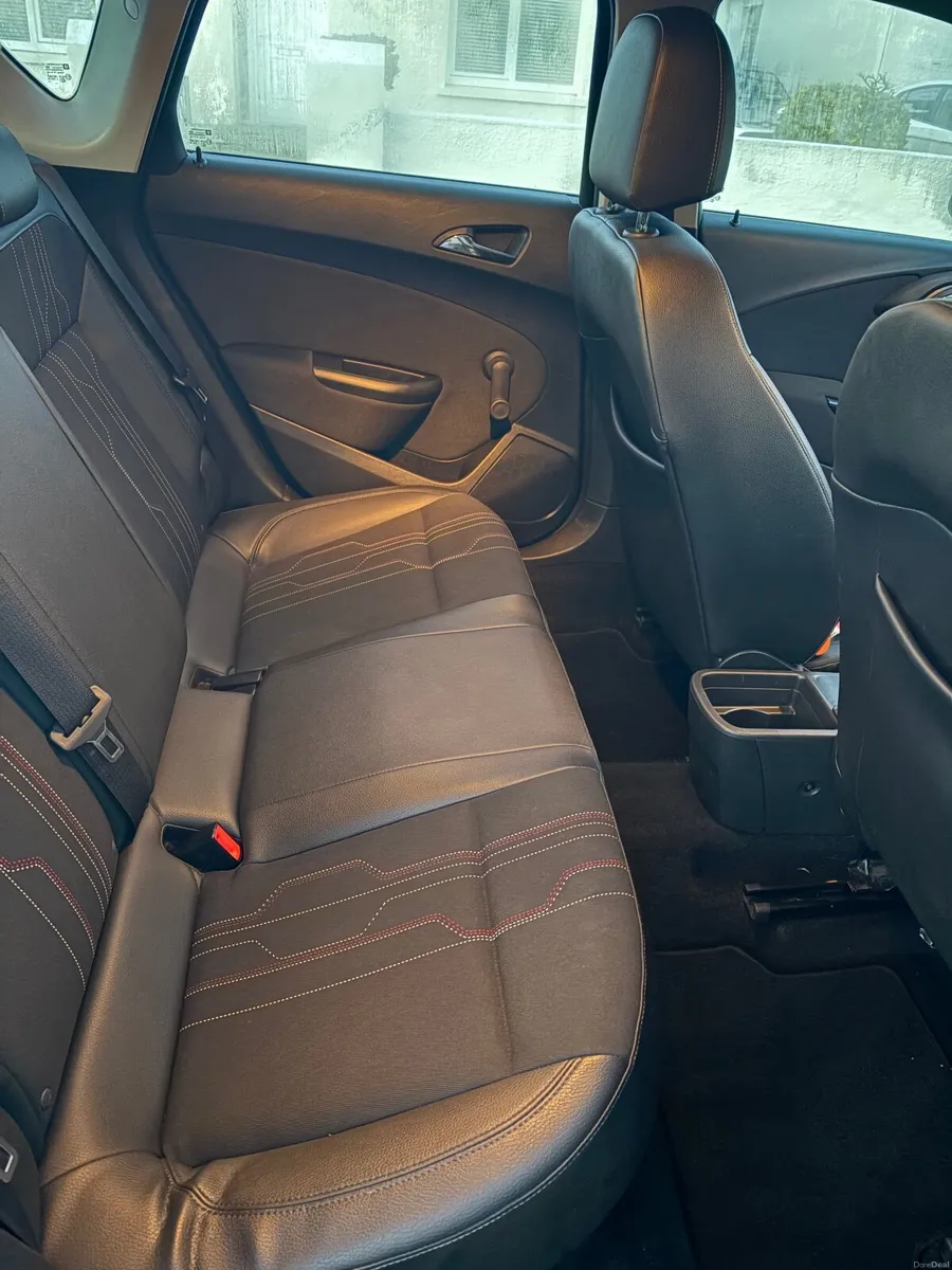 Vauxhall Astra 2012 - Image 2