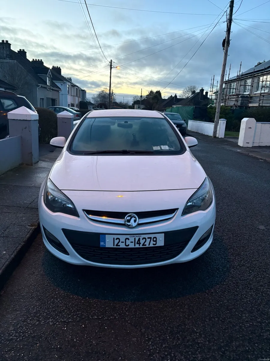 Vauxhall Astra 2012 - Image 1
