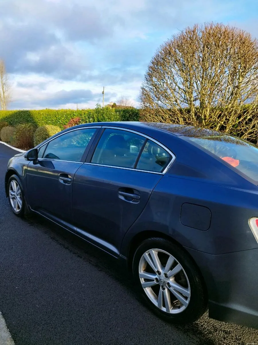 Toyota Avensis - Image 2