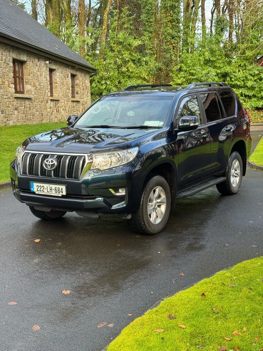 Toyota Land Cruiser / Business Class / low Km - Image 1