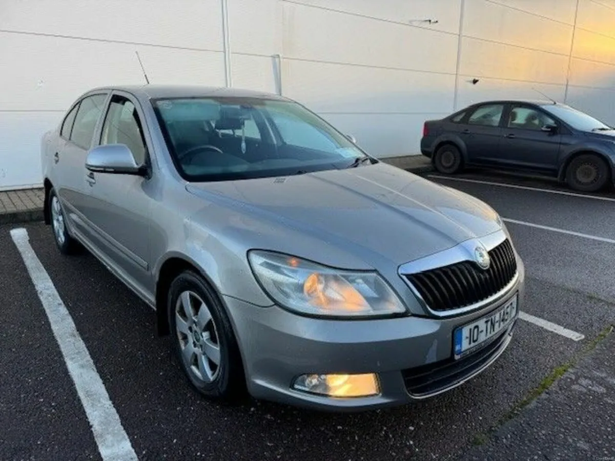 Skoda Octavia 2010 - Image 1