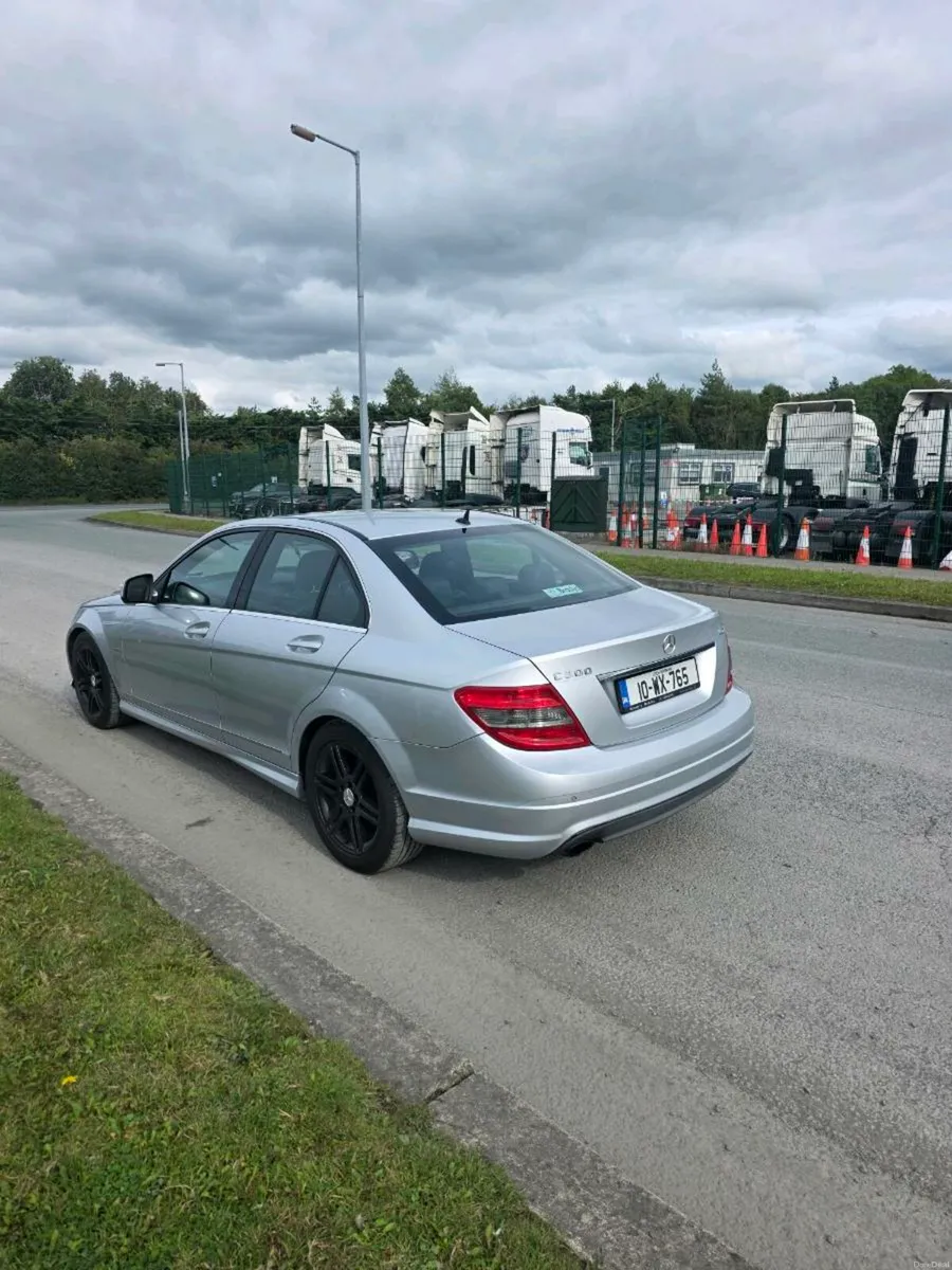 Mercedes Benz C Class - Image 2