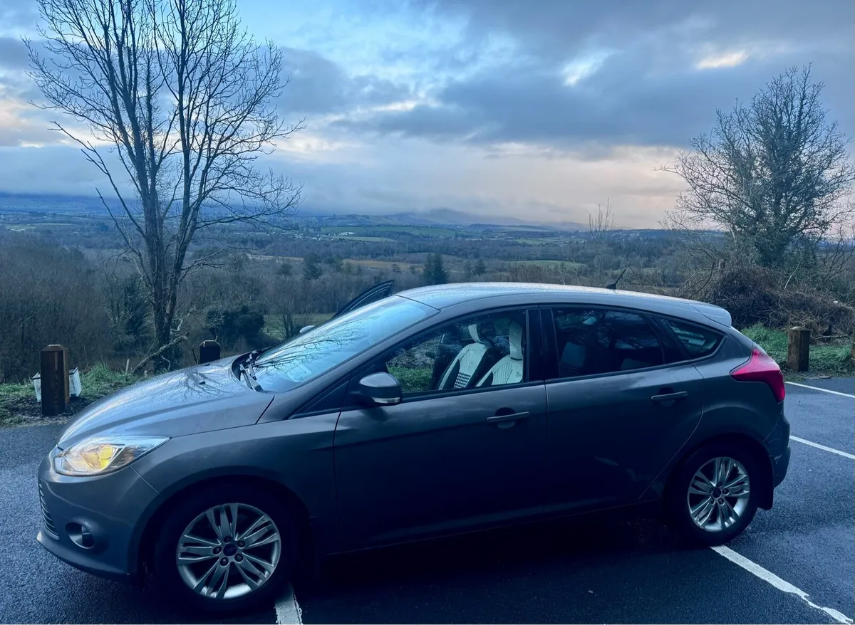 Ford Focus  automatic - Image 4