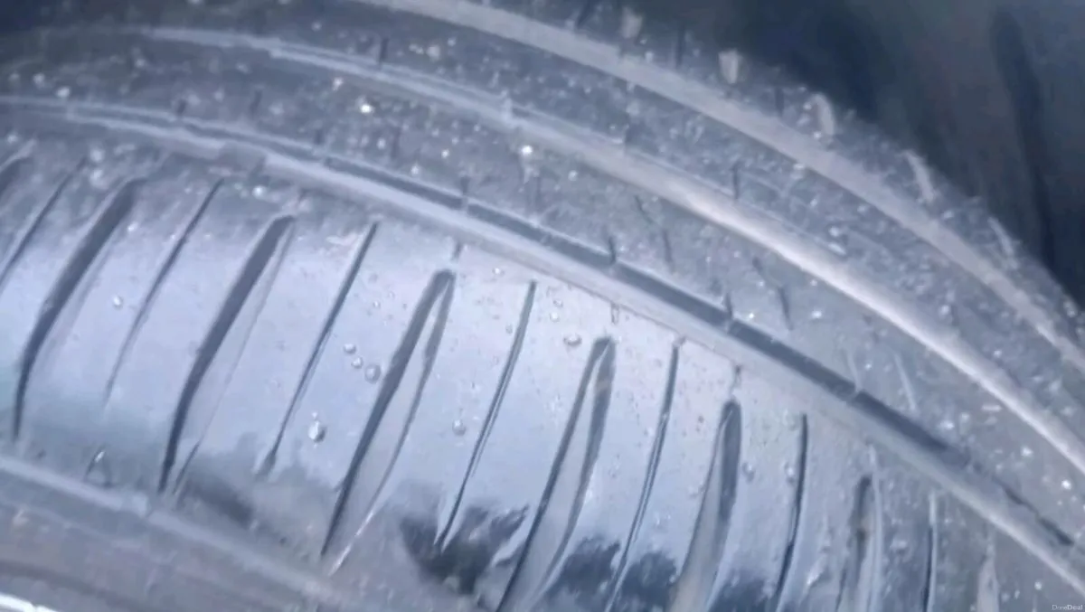 Hyiundai I30 Deluxe model - Image 4