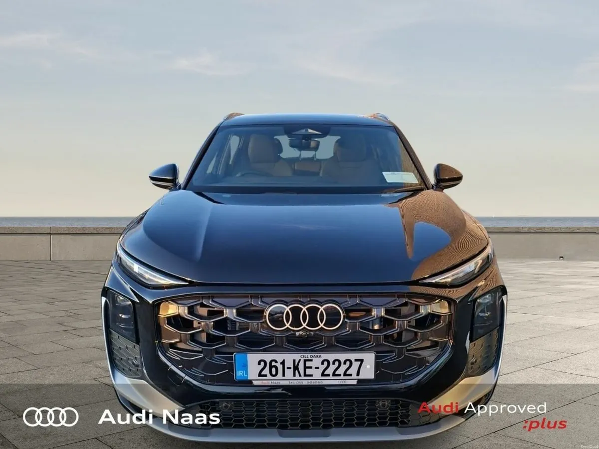 Audi Q3 Q3 SB 35 TDI 150 S-T S line - Image 2