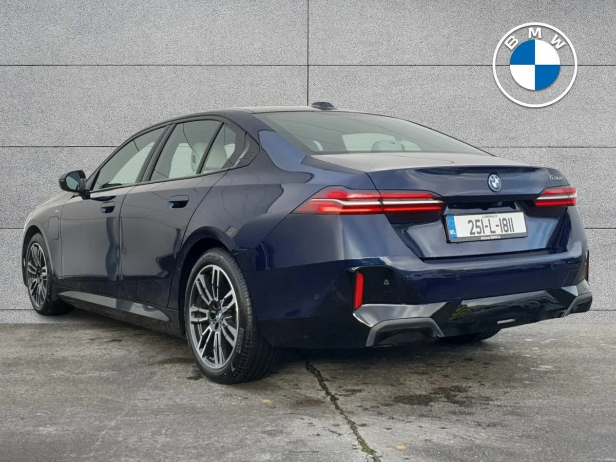 BMW 5-Series 530e M Sport Saloon - Image 3